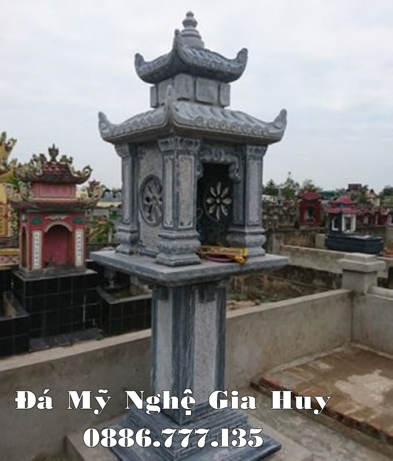 Cây Hương đá hai mái ngoài trời (Bàn thờ thiên ngoài trời) tại Nghệ An.