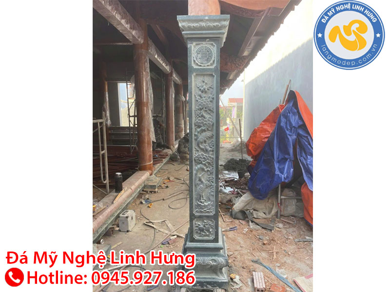 cột đá xanh rêu nguyên khối - mẫu cột đá chạm hoa văn