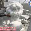 tượng đá sư tử cẩm thạch tự nhiên - mẫu đứng chân đặt quả cầu